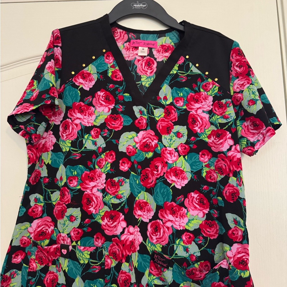 Betsey Johnson Floral V-Neck Scrub Top Black and Pink